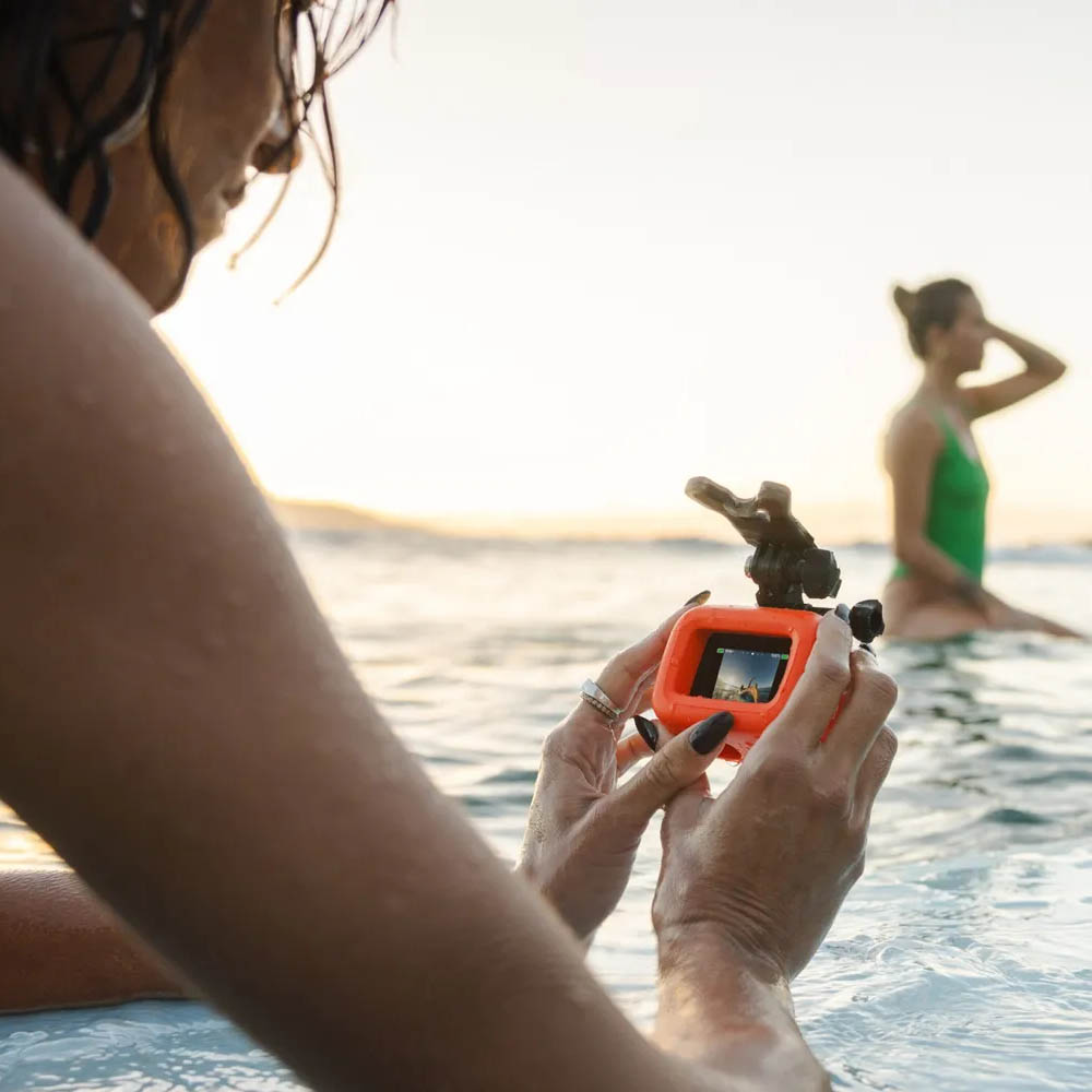 GOPRO-Floaty-black-action